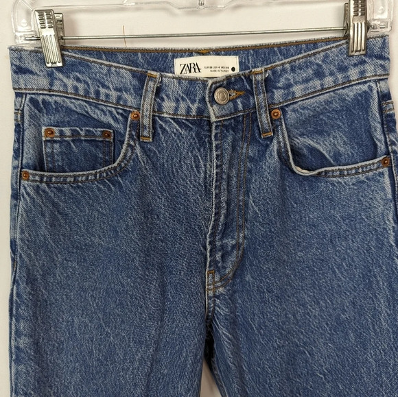 ZARA sz 4 Acid Washed Raw Hem 90s Mom Jeans Medium Wash Straight Leg Blogger Fav - Picture 4 of 12